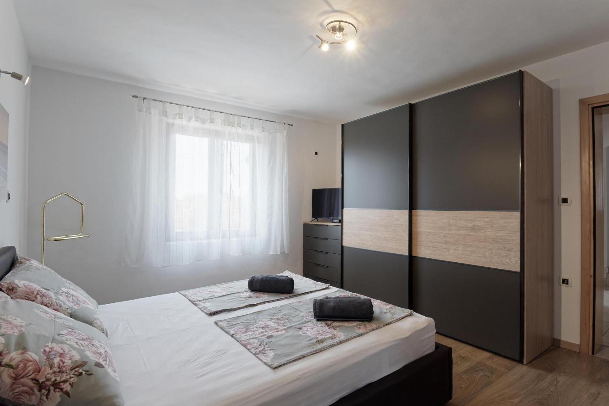 Apartment Larissa Višnjan Extérieur photo